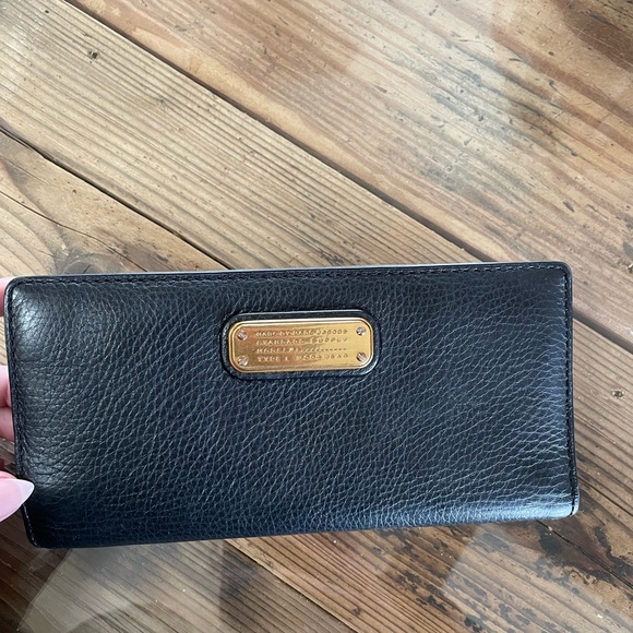 Marc by Marc Jacobs new Q Black Leather Wallet - Picture 1 of 7
